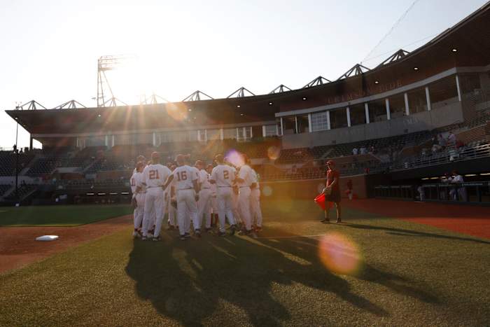 052022_MBA_Team_Arknasas_JH35269